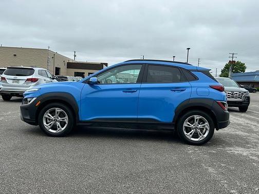 2022 Hyundai KONA SEL