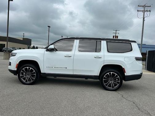2022 Jeep Grand Wagoneer Series III