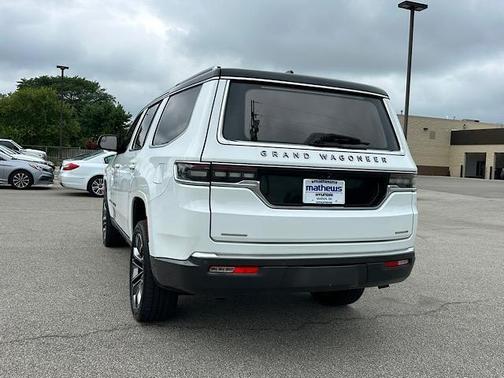 2022 Jeep Grand Wagoneer Series III