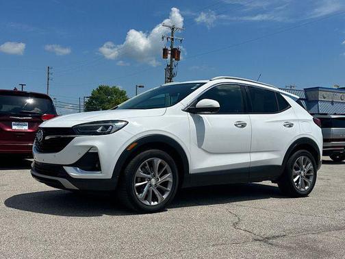 Summit White 2020 Buick Encore GX Essence