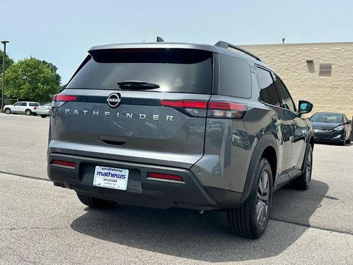 Gun Metallic 2025 Nissan Pathfinder SV
