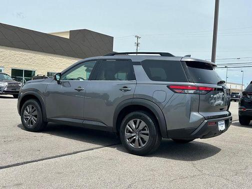 Gun Metallic 2025 Nissan Pathfinder SV