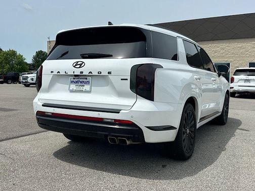 Hyper White 2024 Hyundai PALISADE Calligraphy Night Edition