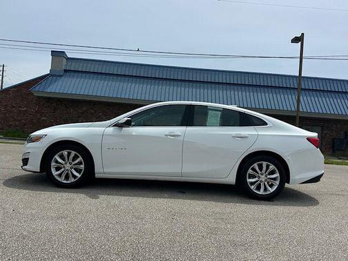 Summit White 2023 Chevrolet Malibu LT