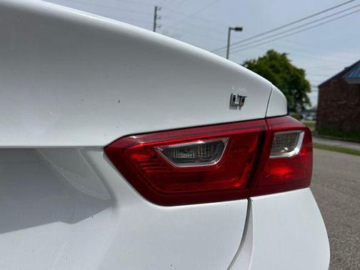 Summit White 2023 Chevrolet Malibu LT