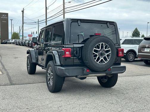 Black Clearcoat 2025 Jeep Wrangler Sahara