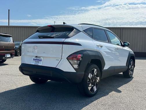 Atlas White 2025 Hyundai KONA SEL Convenience