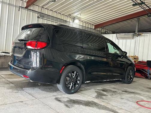 2020 Chrysler Pacifica L