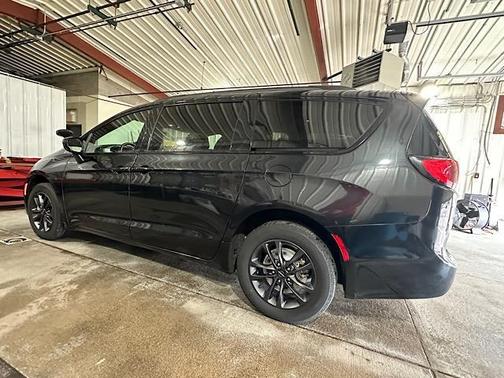 2020 Chrysler Pacifica L