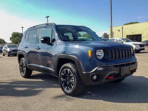 2023 Jeep Renegade Trailhawk