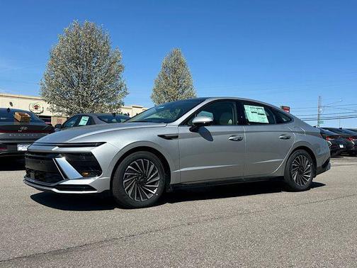 2026 Hyundai SONATA Hybrid SE