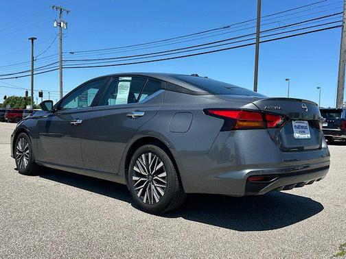 Gun Metallic 2025 Nissan Altima 2.5 SV