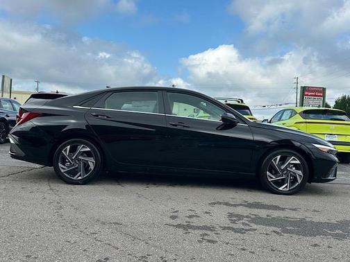 2025 Hyundai ELANTRA HEV Limited