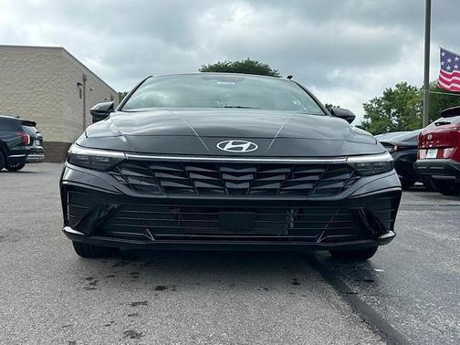 2025 Hyundai ELANTRA HEV Limited