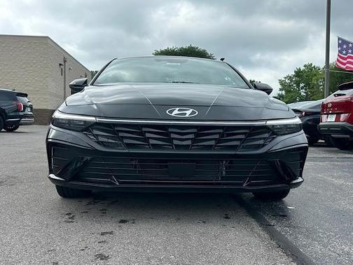 2025 Hyundai ELANTRA HEV Limited