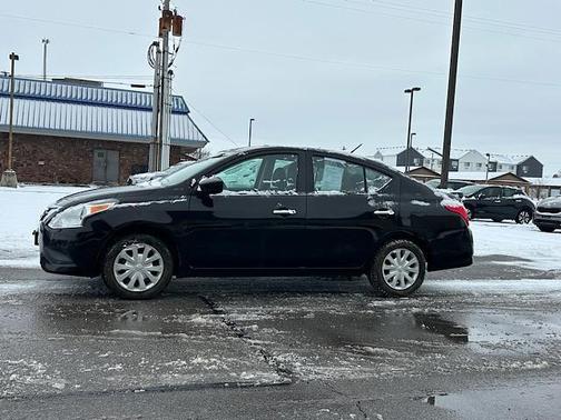 2018 Nissan Versa 1.6 SV