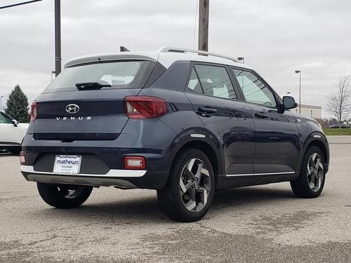2022 Hyundai VENUE Limited