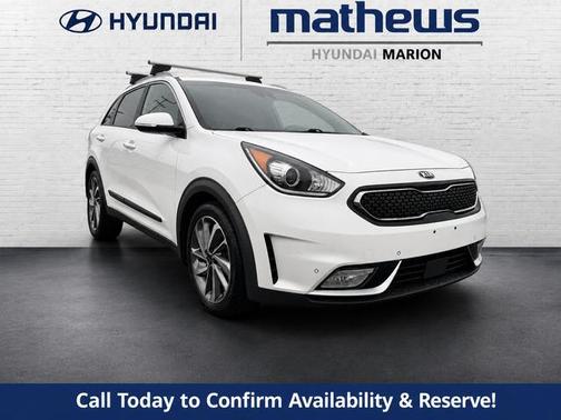 Snow White Pearl 2017 Kia Niro Touring
