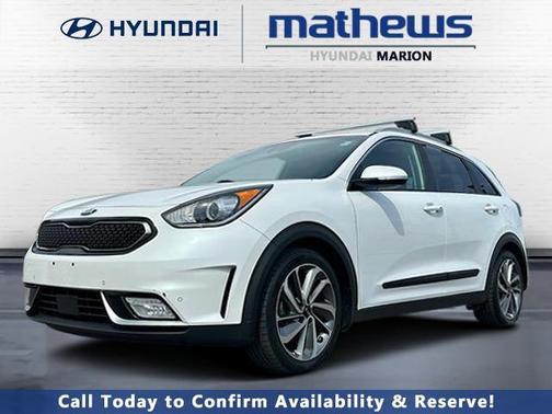 Snow White Pearl 2017 Kia Niro Touring
