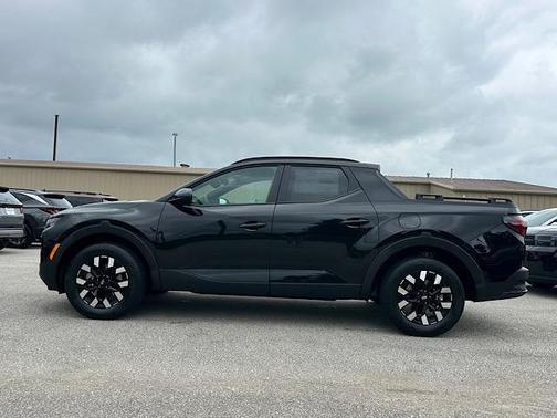 Phantom Black 2026 Hyundai SANTA CRUZ SEL