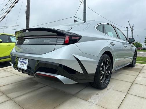 2025 Hyundai SONATA SEL