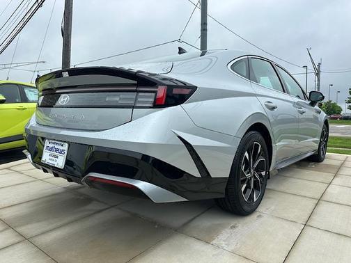 2025 Hyundai SONATA SEL