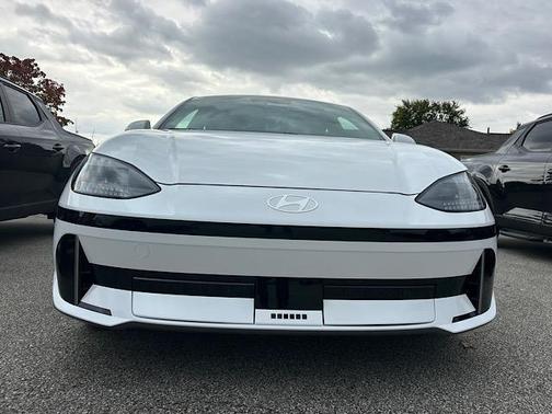 2025 Hyundai IONIQ 6 SEL
