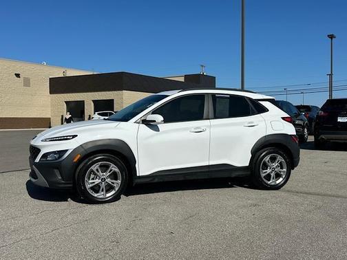 2023 Hyundai KONA SEL