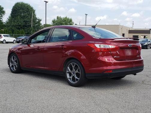 Ruby Red 2014 Ford Focus SE