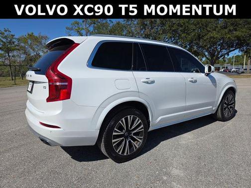 2020 Volvo XC90 T5 Momentum