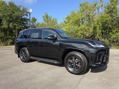2025 Lexus LX 700h Overtrail
