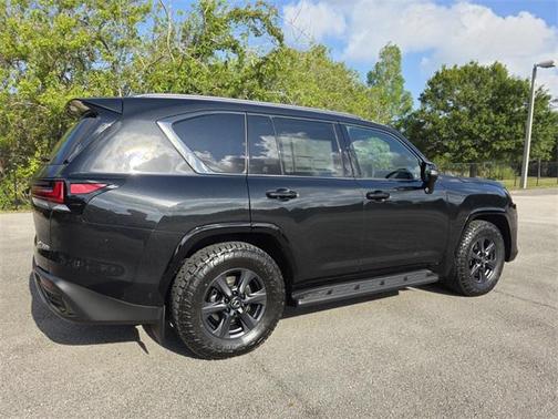 2025 Lexus LX 700h Overtrail