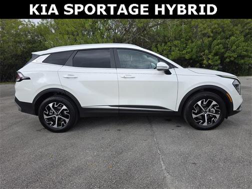 2024 Kia Sportage Hybrid EX