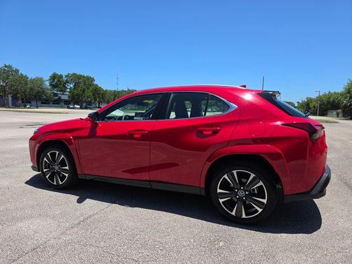 Redline 2025 Lexus UX 300h Premium