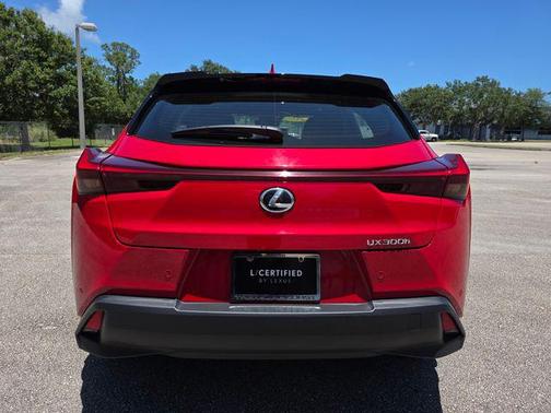 Redline 2025 Lexus UX 300h Premium