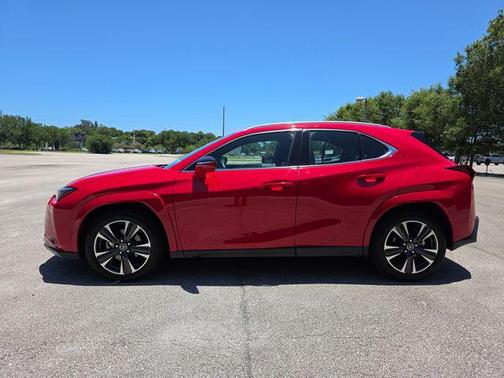 Redline 2025 Lexus UX 300h Premium