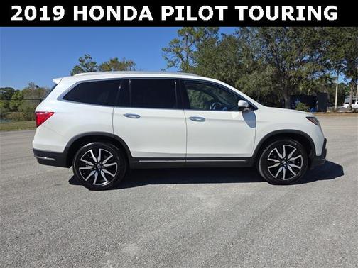 2019 Honda Pilot Touring 8-Passenger