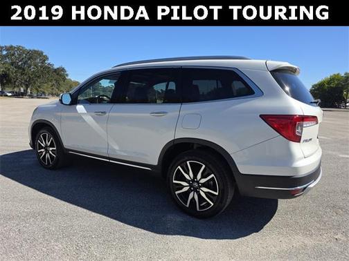 2019 Honda Pilot Touring 8-Passenger