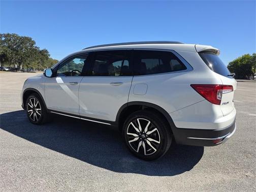 2019 Honda Pilot Touring 8-Passenger