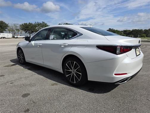 2025 Lexus ES 350 Base