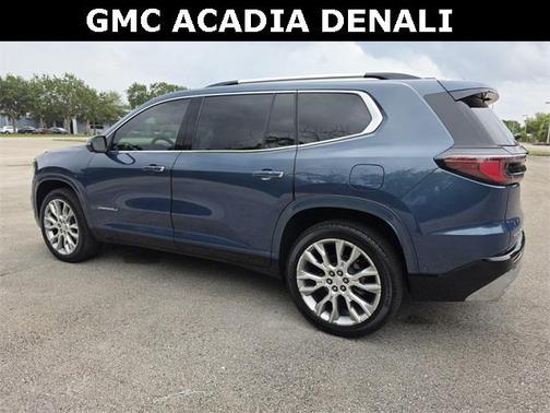 2024 GMC Acadia Denali