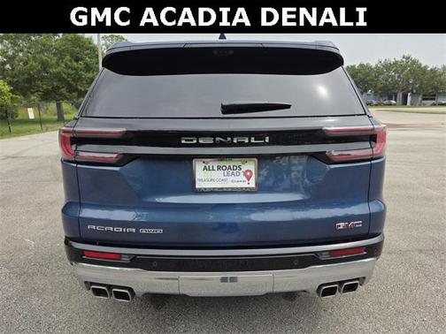 2024 GMC Acadia Denali