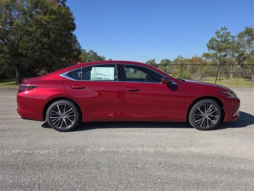 2025 Lexus ES 350 Base