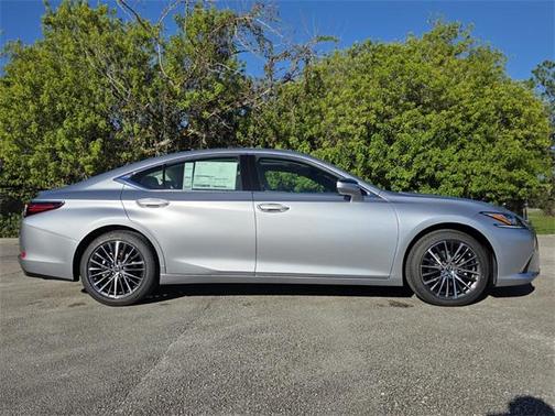 2025 Lexus ES 350 Base