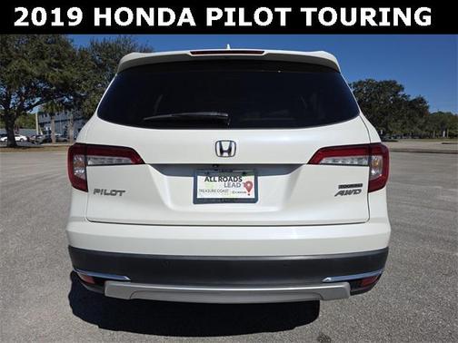 2019 Honda Pilot Touring 8-Passenger