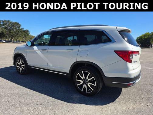 2019 Honda Pilot Touring 8-Passenger