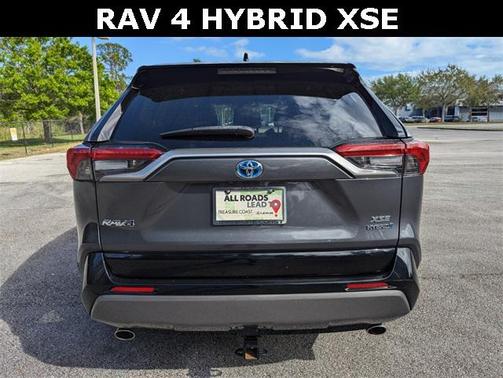 2019 Toyota RAV4 Hybrid SE