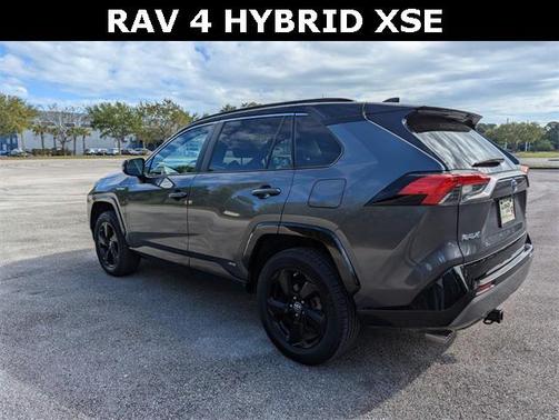 2019 Toyota RAV4 Hybrid SE