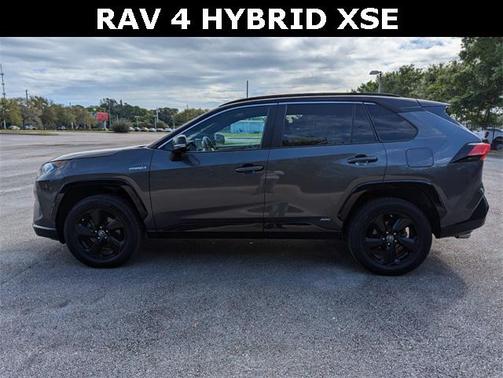 2019 Toyota RAV4 Hybrid SE