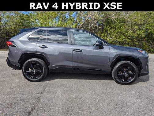 2019 Toyota RAV4 Hybrid SE